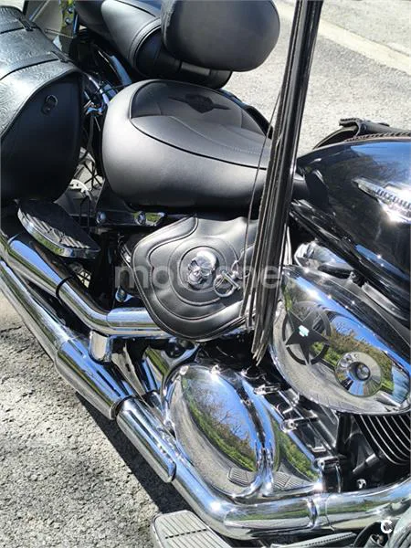 Suzuki Intruder C800 – Vista 6