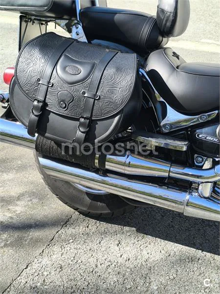 Suzuki Intruder C800 – Vista 7