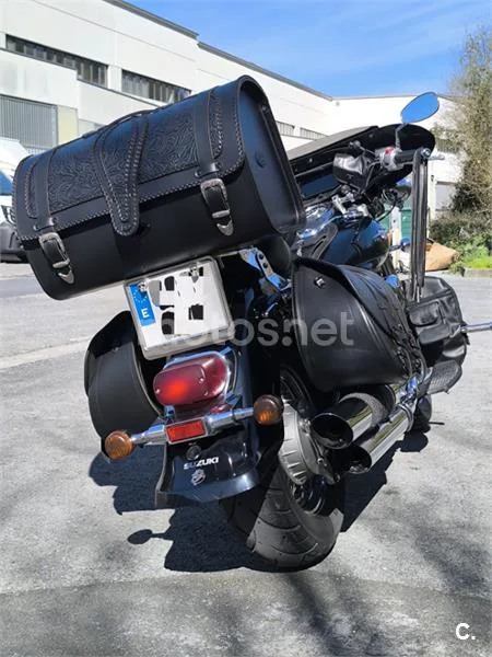 Suzuki Intruder C800 – Vista 10