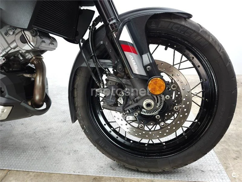 Suzuki V-Strom 1000 XT – Vista 11