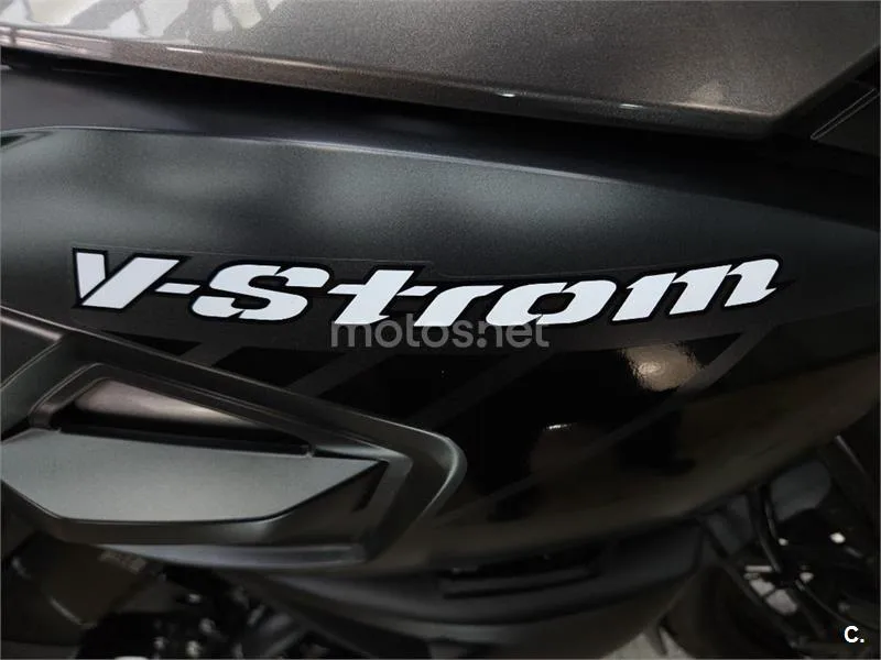 Suzuki V-Strom 1000 XT – Vista 12