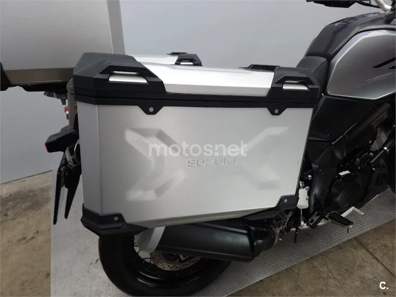 Suzuki V-Strom 1000 XT – Vista 14
