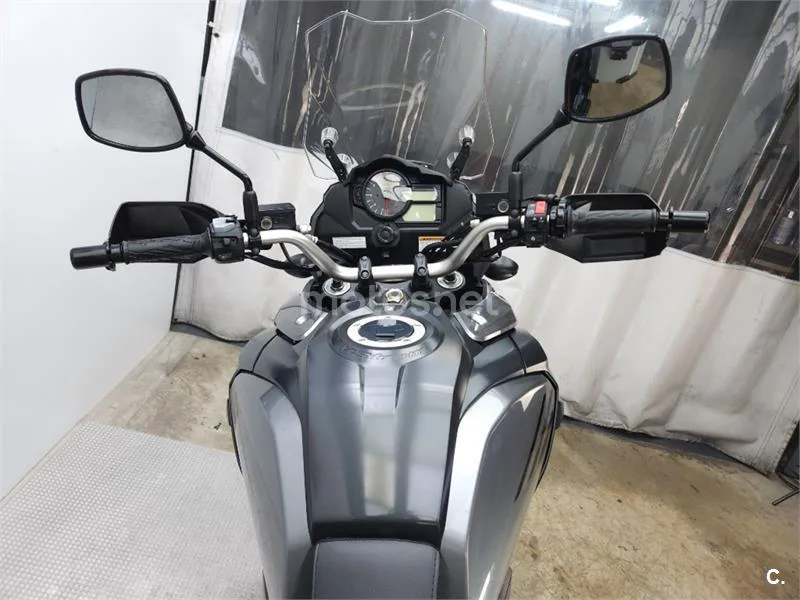 Suzuki V-Strom 1000 XT – Vista 7