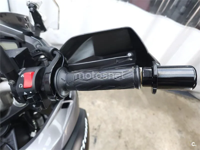 Suzuki V-Strom 1000 XT – Vista 10