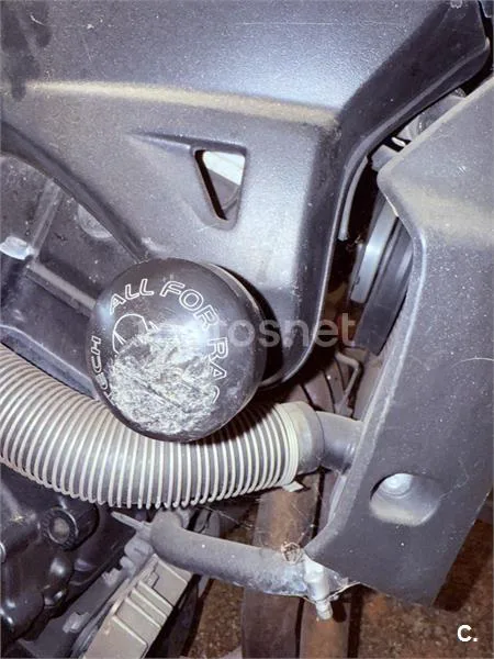 Suzuki GSR 600 – Vista 11