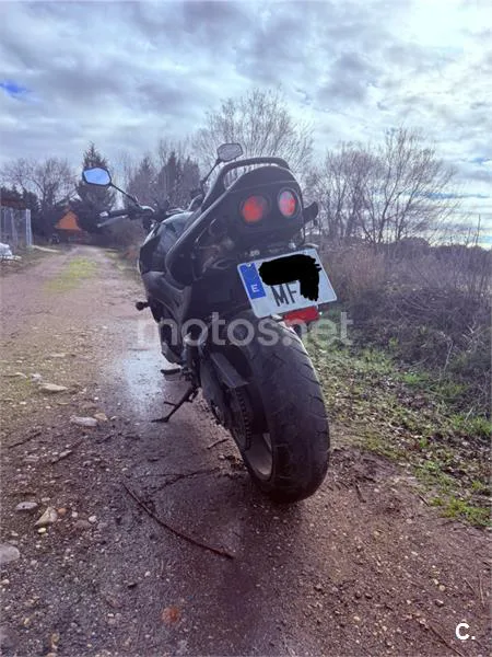 Suzuki GSR 600 – Vista 4