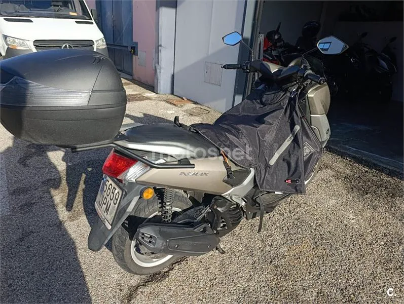 Yamaha NMAX – Vista 8