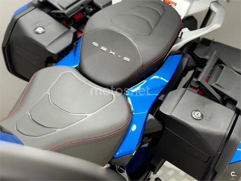 Suzuki GSX-S – Vista 14