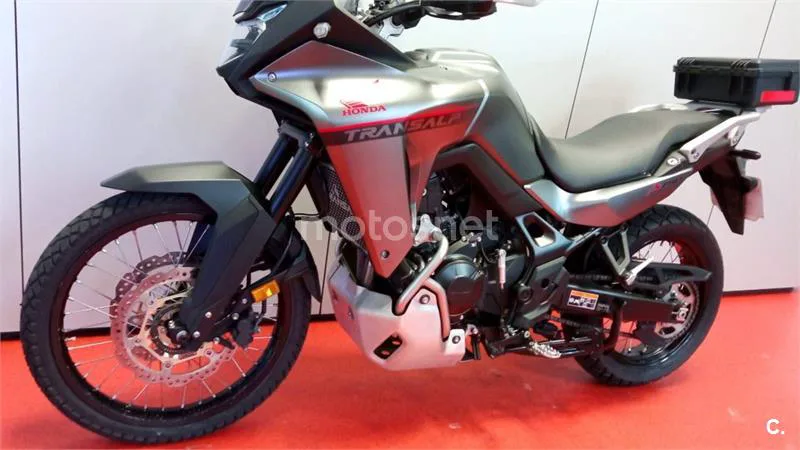 Honda XL 750 Transalp – Vista 6