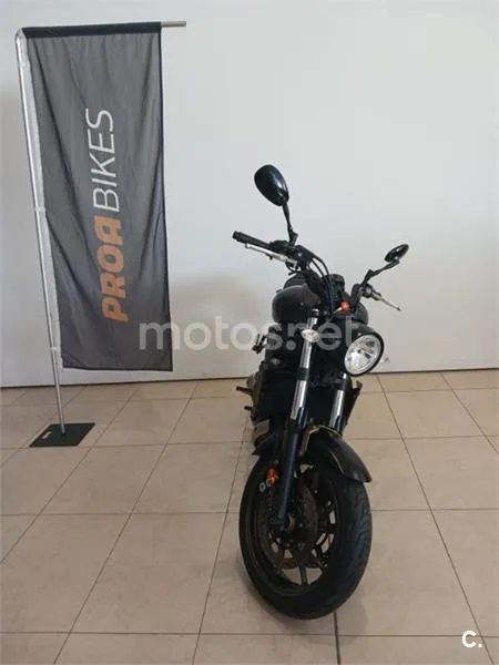 Yamaha XSR700 - Vista 3