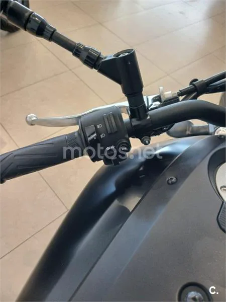 Yamaha XSR700 - Vista 5