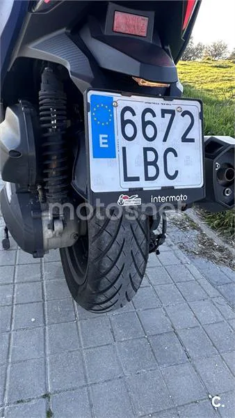 Kymco Xciting S 400 – Vista 4