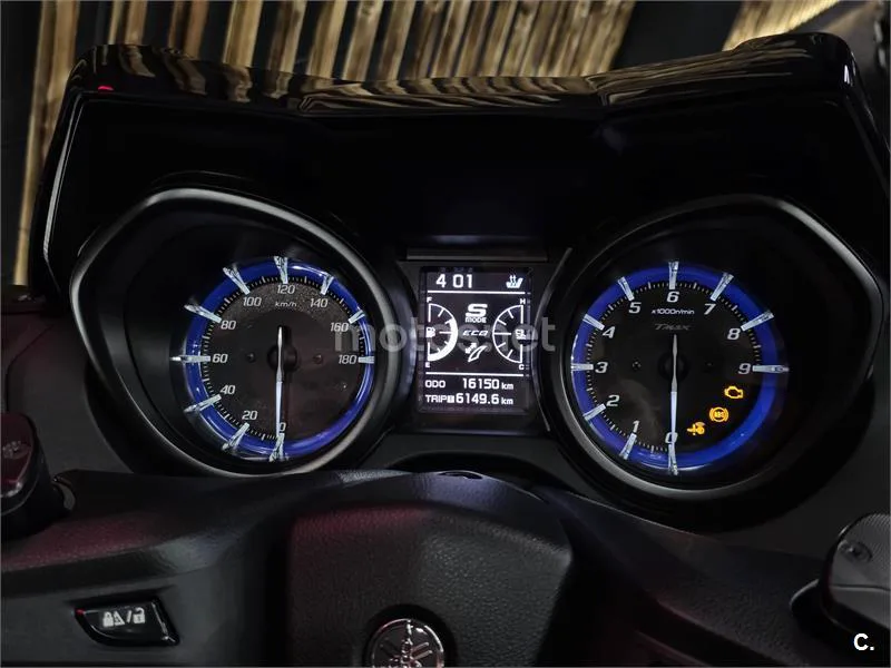 Yamaha TMAX 560 – Vista 11