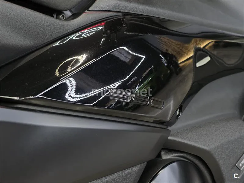 Yamaha TMAX 560 – Vista 12