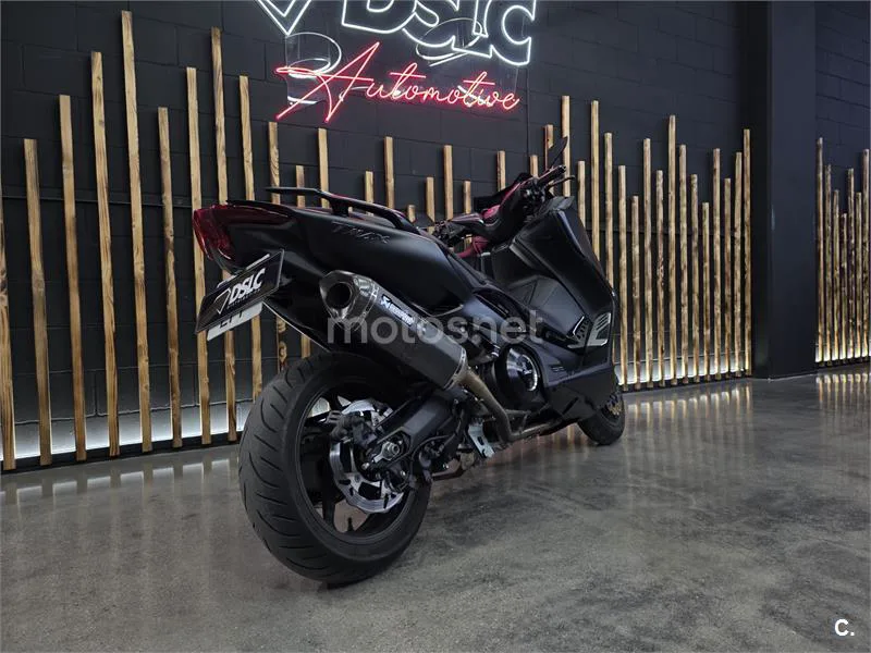 Yamaha TMAX 560 – Vista 19