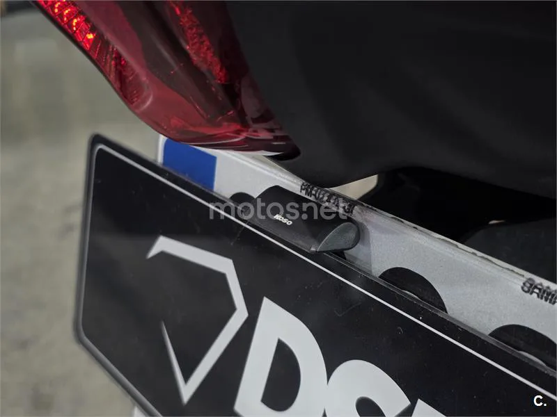 Yamaha TMAX 560 – Vista 20