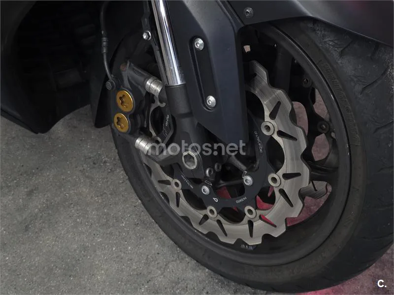 Yamaha TMAX 560 – Vista 4