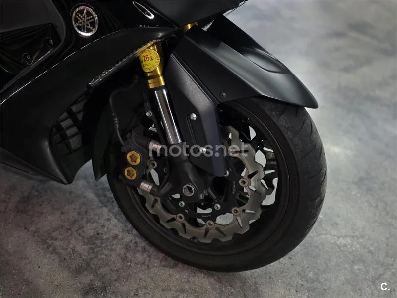 Yamaha TMAX 560 – Vista 36