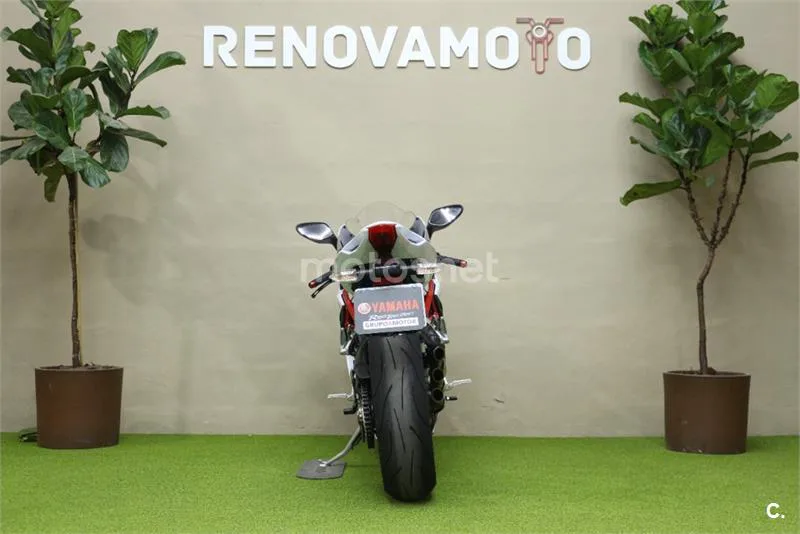 MV Agusta F3 675 – Vista 3