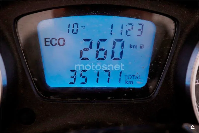 Piaggio X10 350 – Vista 15