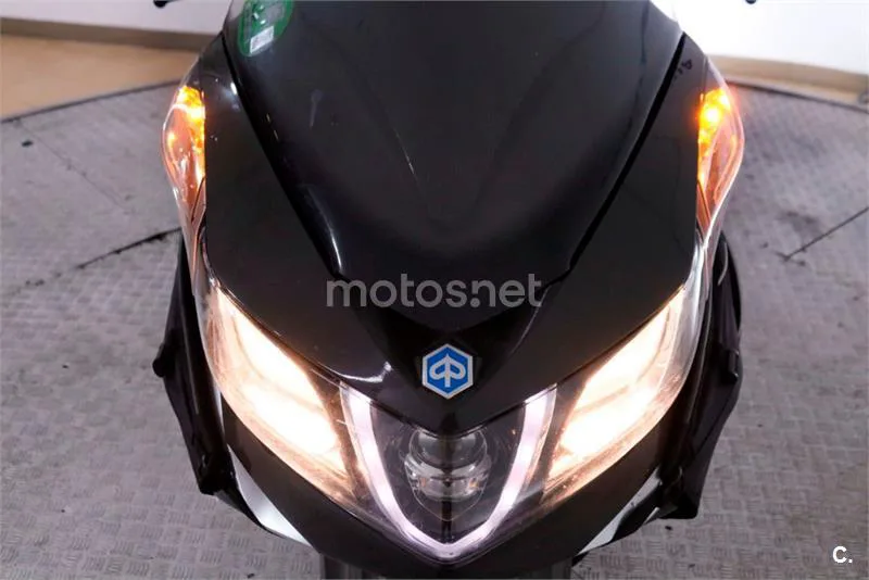Piaggio X10 350 – Vista 17