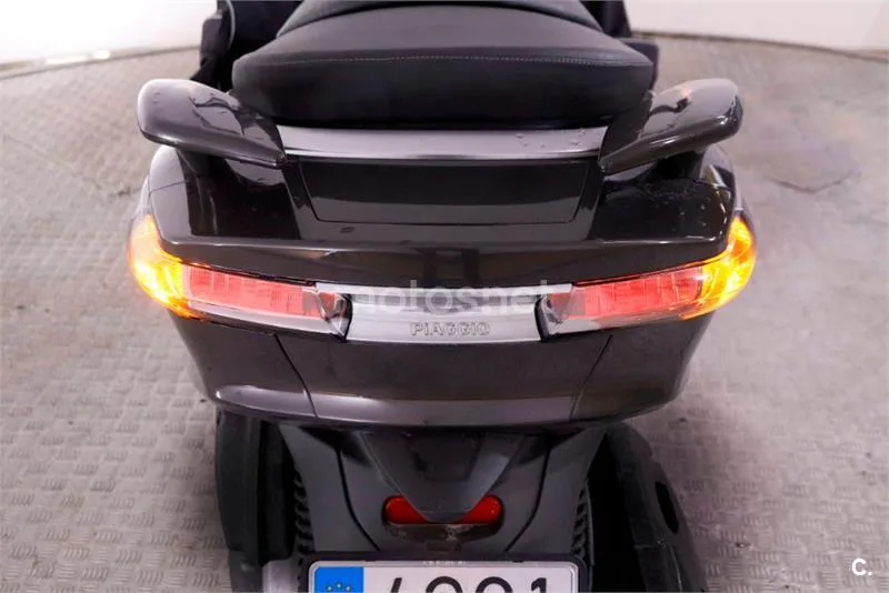 Piaggio X10 350 – Vista 18