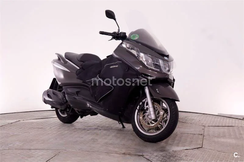 Piaggio X10 350 – Vista 4