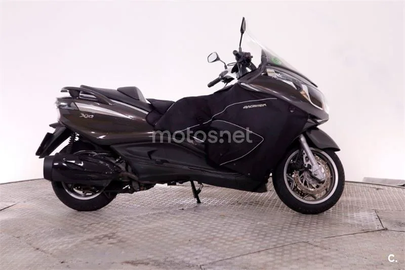 Piaggio X10 350 – Vista 9