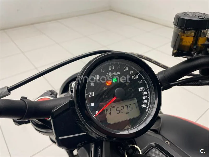 Indian FTR 1200 – Vista 18