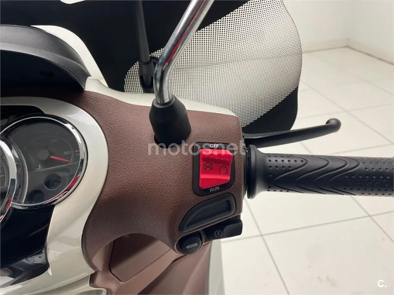 Piaggio Beverly 125 – Vista 14
