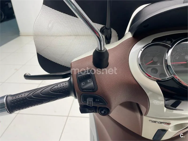 Piaggio Beverly 125 – Vista 15