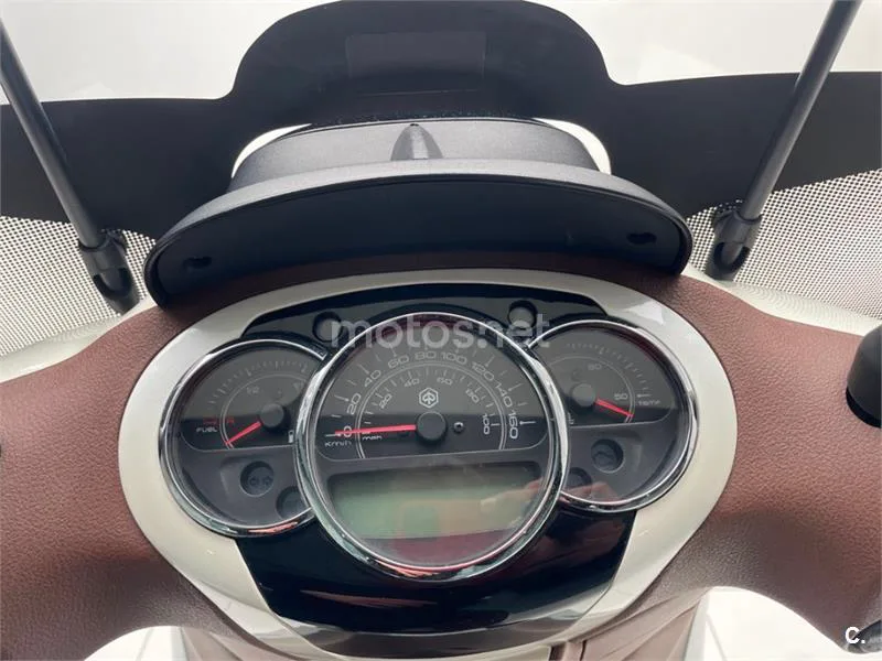 Piaggio Beverly 125 – Vista 16