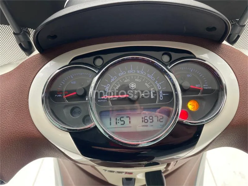 Piaggio Beverly 125 – Vista 17