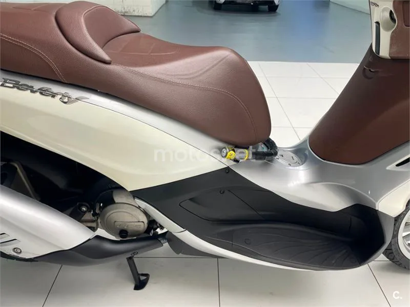 Piaggio Beverly 125 – Vista 9