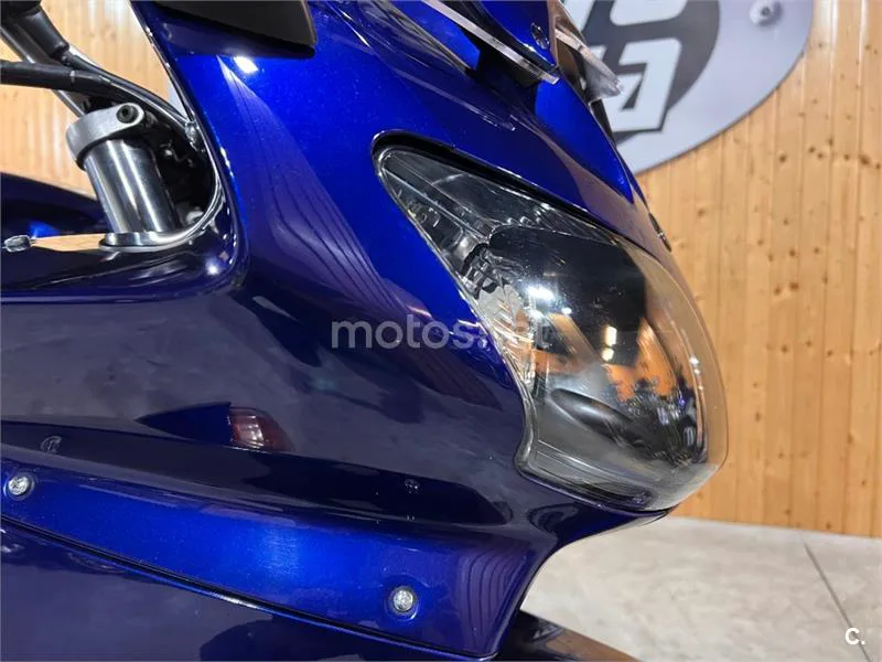 Yamaha FJR 1300 – Vista 18