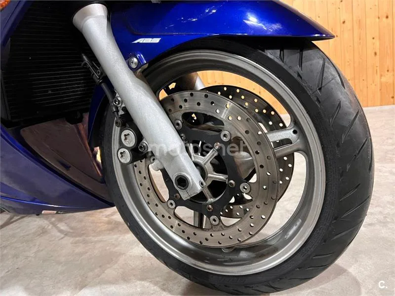 Yamaha FJR 1300 – Vista 22