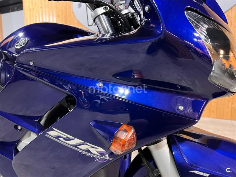 Yamaha FJR 1300 – Vista 25