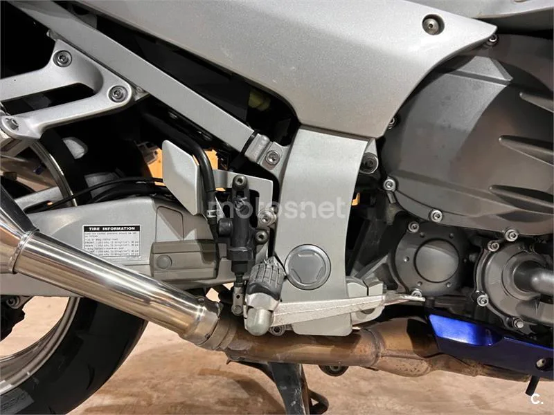 Yamaha FJR 1300 – Vista 32