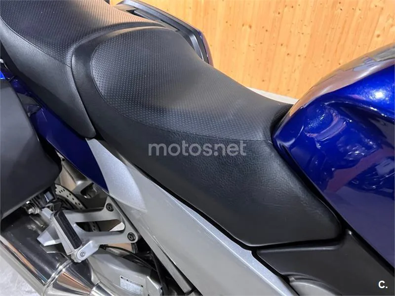 Yamaha FJR 1300 – Vista 36