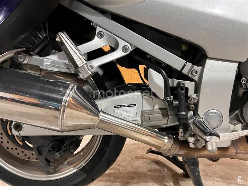Yamaha FJR 1300 – Vista 42