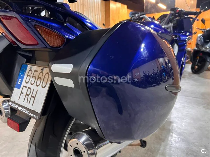 Yamaha FJR 1300 – Vista 46