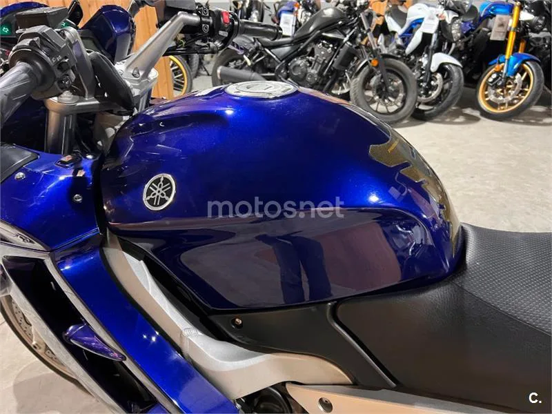 Yamaha FJR 1300 – Vista 54