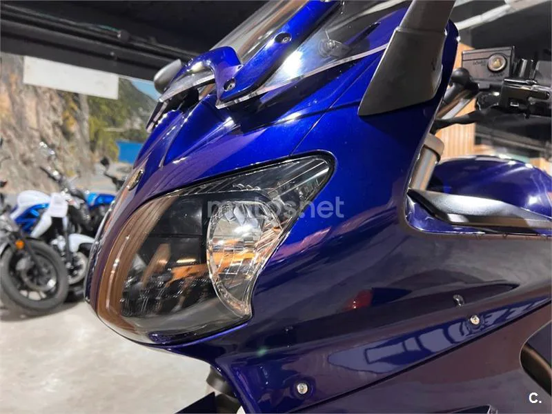 Yamaha FJR 1300 – Vista 76