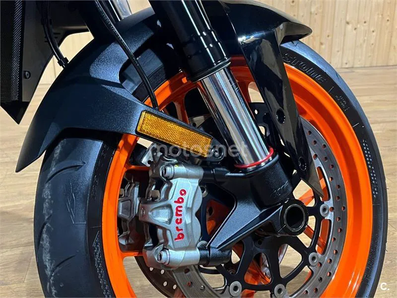 KTM 1290 Super Duke GT – Vista 13