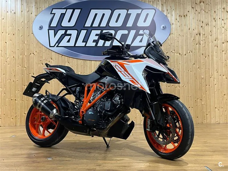 KTM 1290 Super Duke GT – Vista 3
