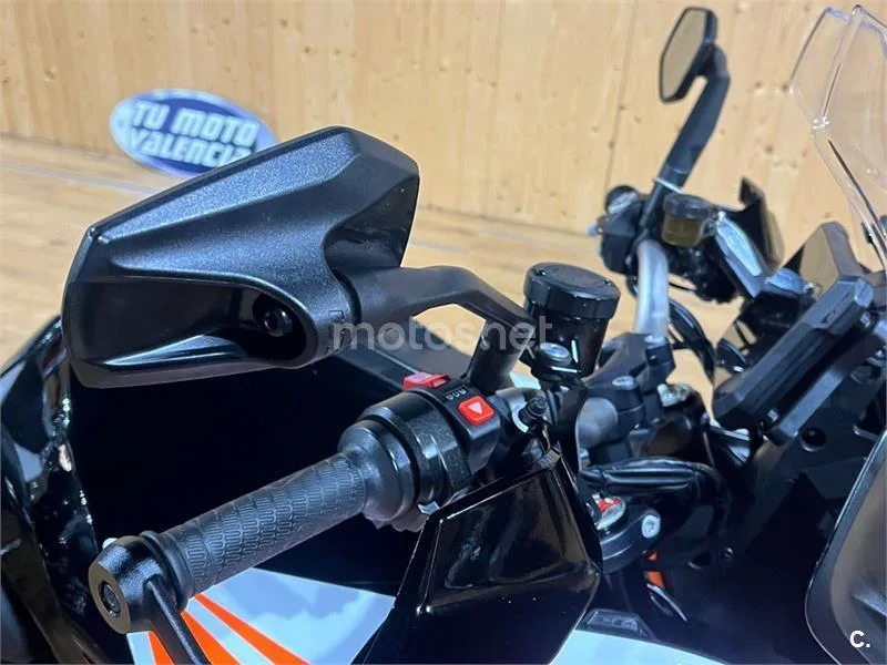 KTM 1290 Super Duke GT – Vista 26