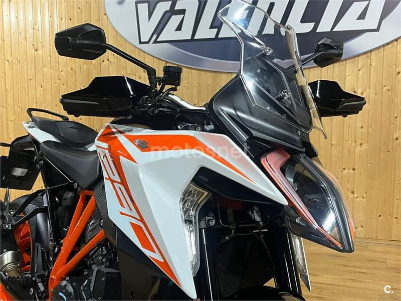 KTM 1290 Super Duke GT – Vista 27