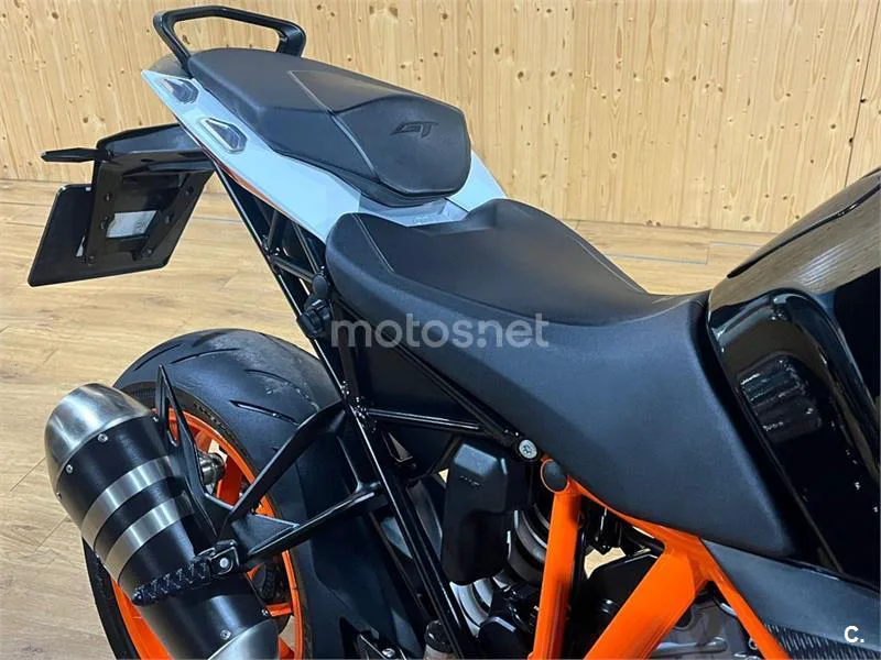 KTM 1290 Super Duke GT – Vista 28