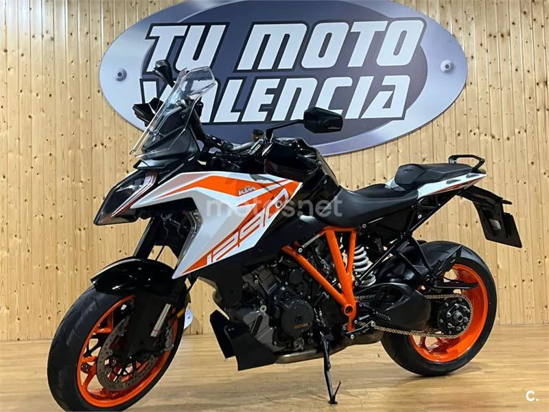 KTM 1290 Super Duke GT – Vista 4