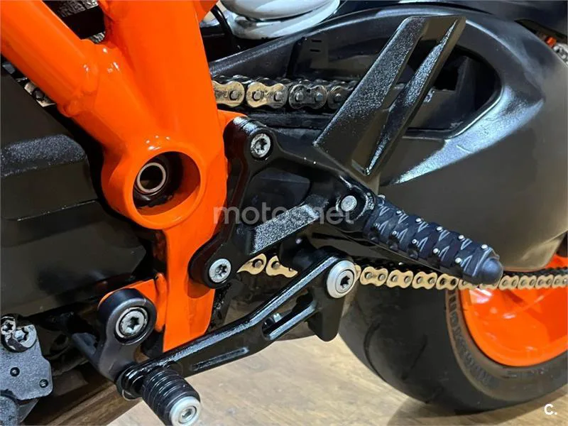 KTM 1290 Super Duke GT – Vista 38